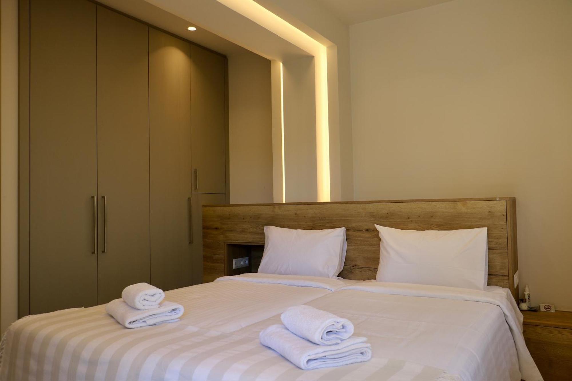 Kamilari Epavlis Luxury Apartments Ground Floor Exterior photo